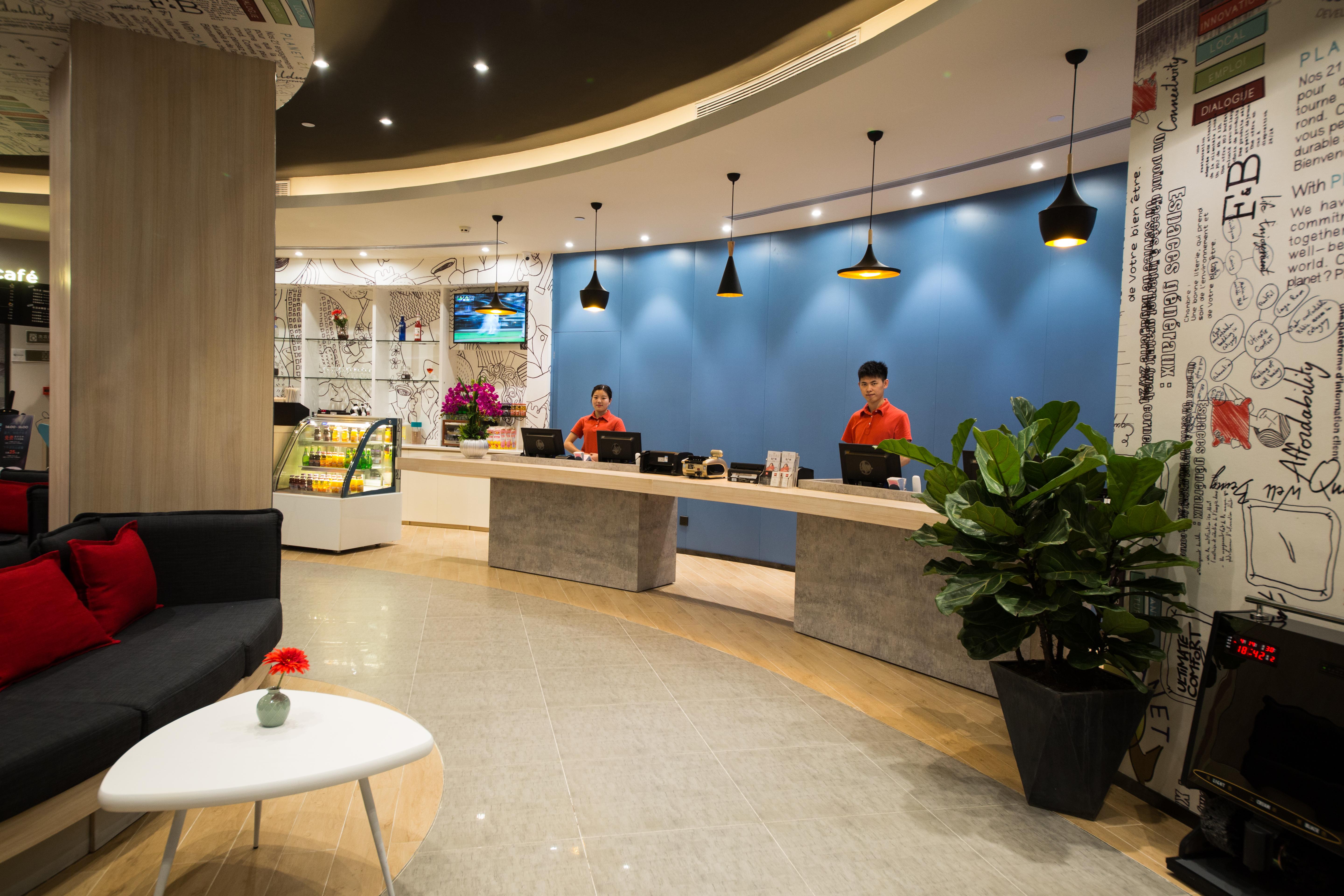 Ibis Guangzhou Yuexiu Park Metro Station Hotel Exterior photo