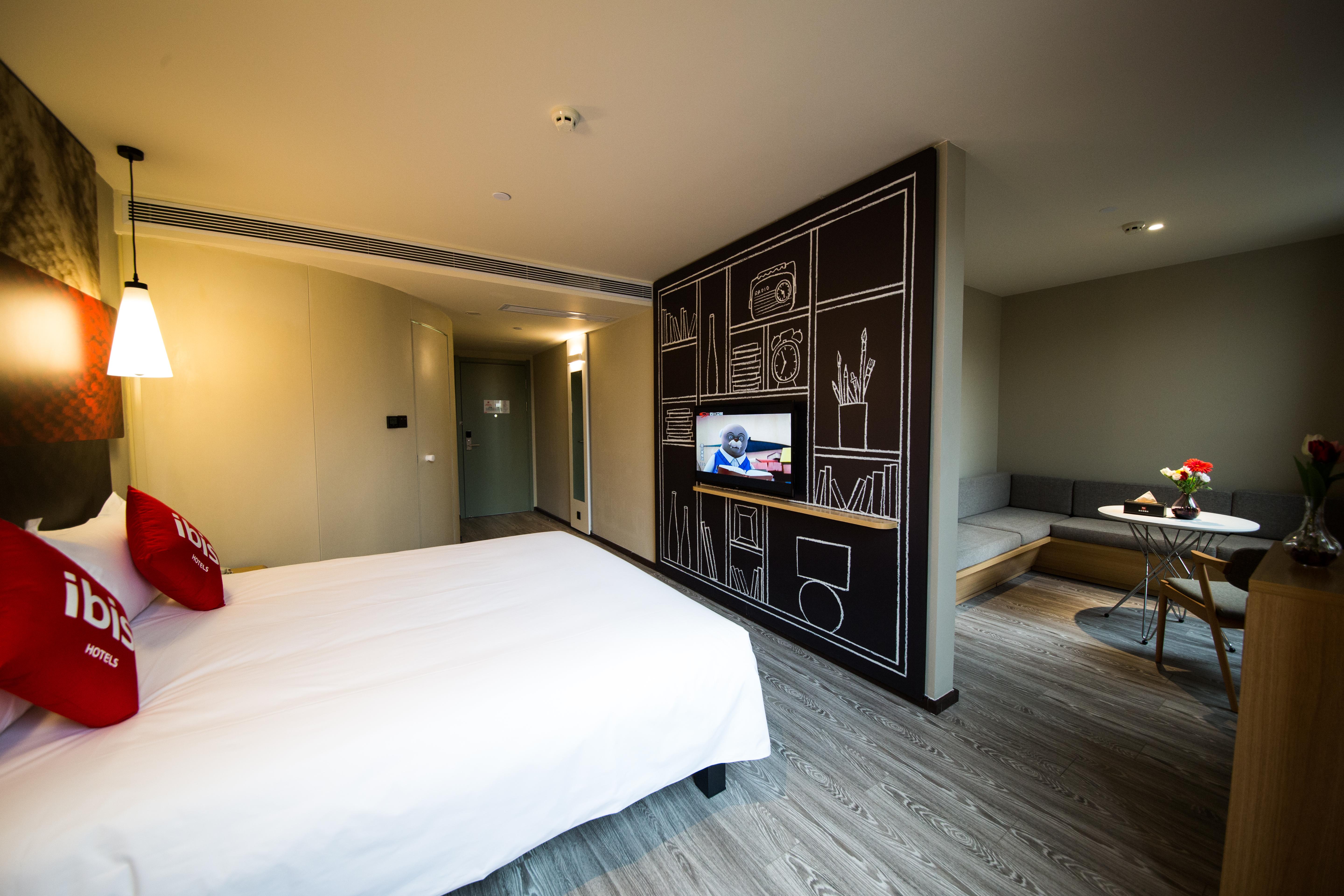 Ibis Guangzhou Yuexiu Park Metro Station Hotel Exterior photo