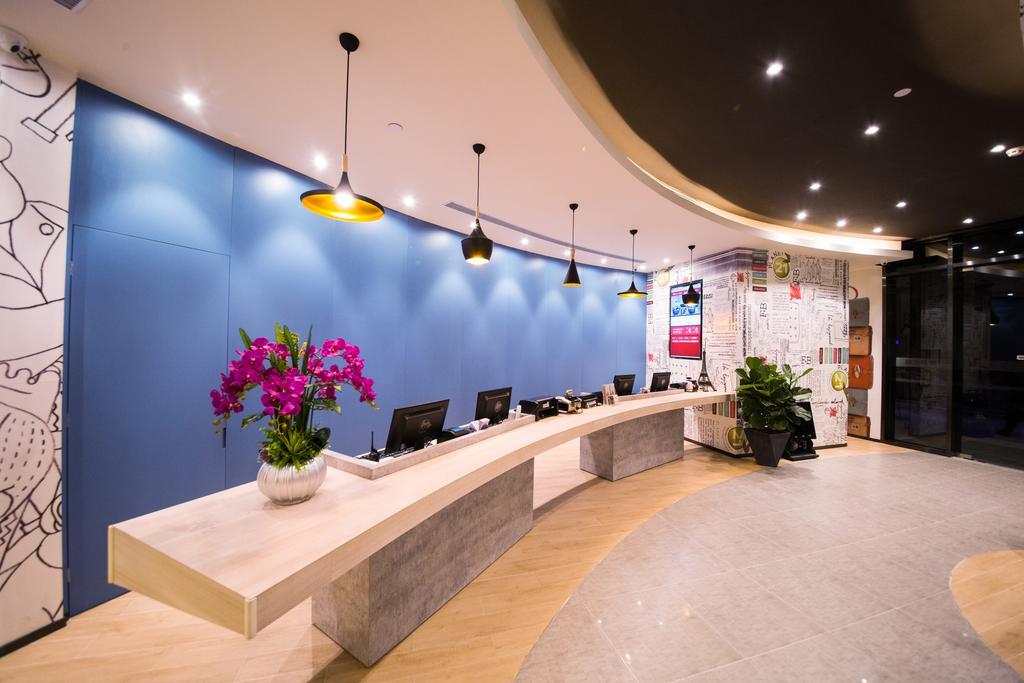 Ibis Guangzhou Yuexiu Park Metro Station Hotel Exterior photo