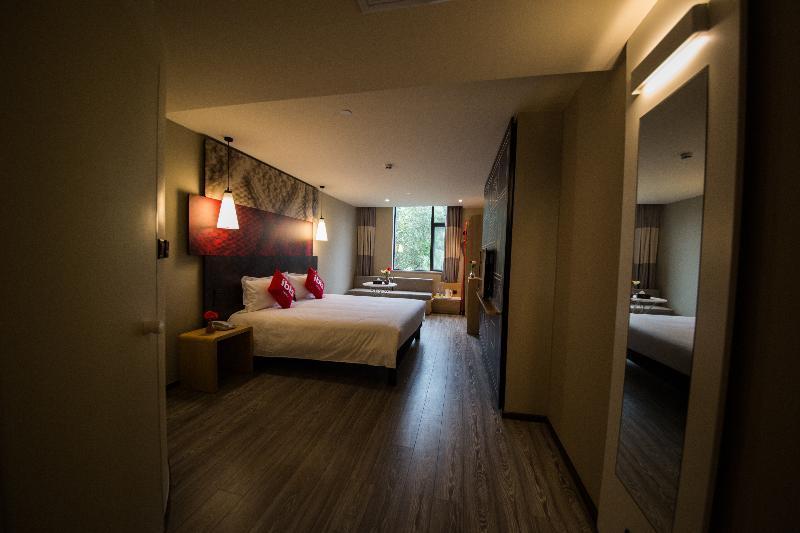 Ibis Guangzhou Yuexiu Park Metro Station Hotel Exterior photo